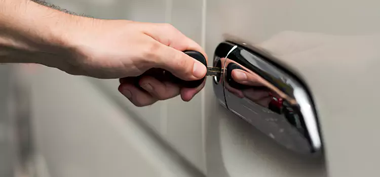 Why Choose Our Auto Locksmith Team in Streamwood, IL?