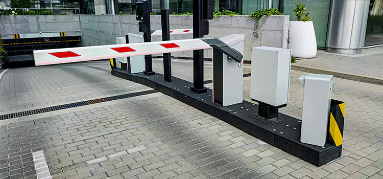 Custom Gate Design & Integration Streamwood